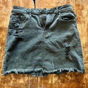 Black Jean Skirt!Aero High Rise Black Denim Mini Jean Skirt Size 4! Amazing